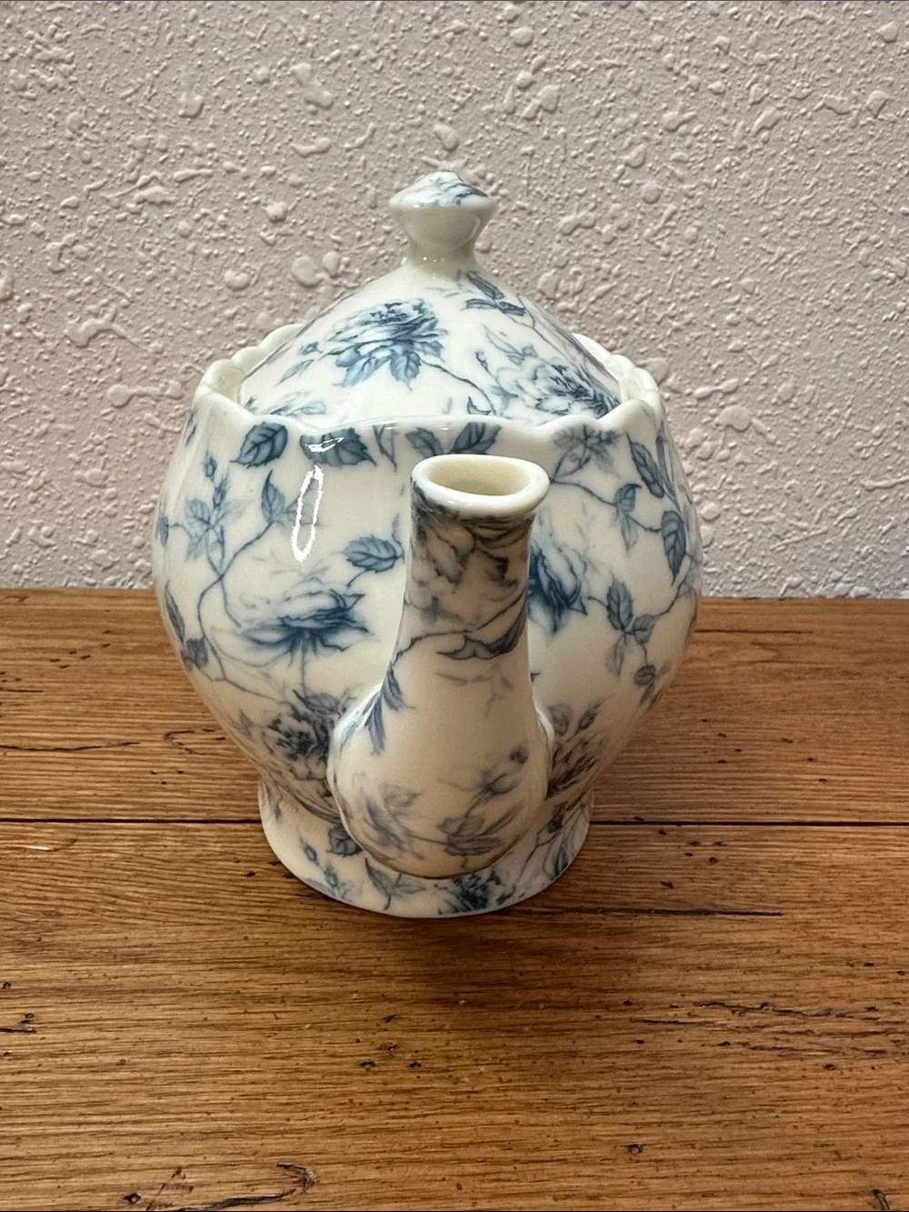 Blue Rose Toile Fine Porcelain Teapot with Lid